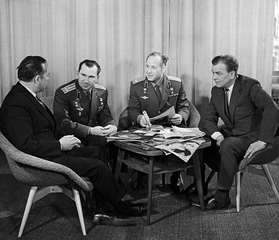 Pavel Belyaev, Alexei Leonov