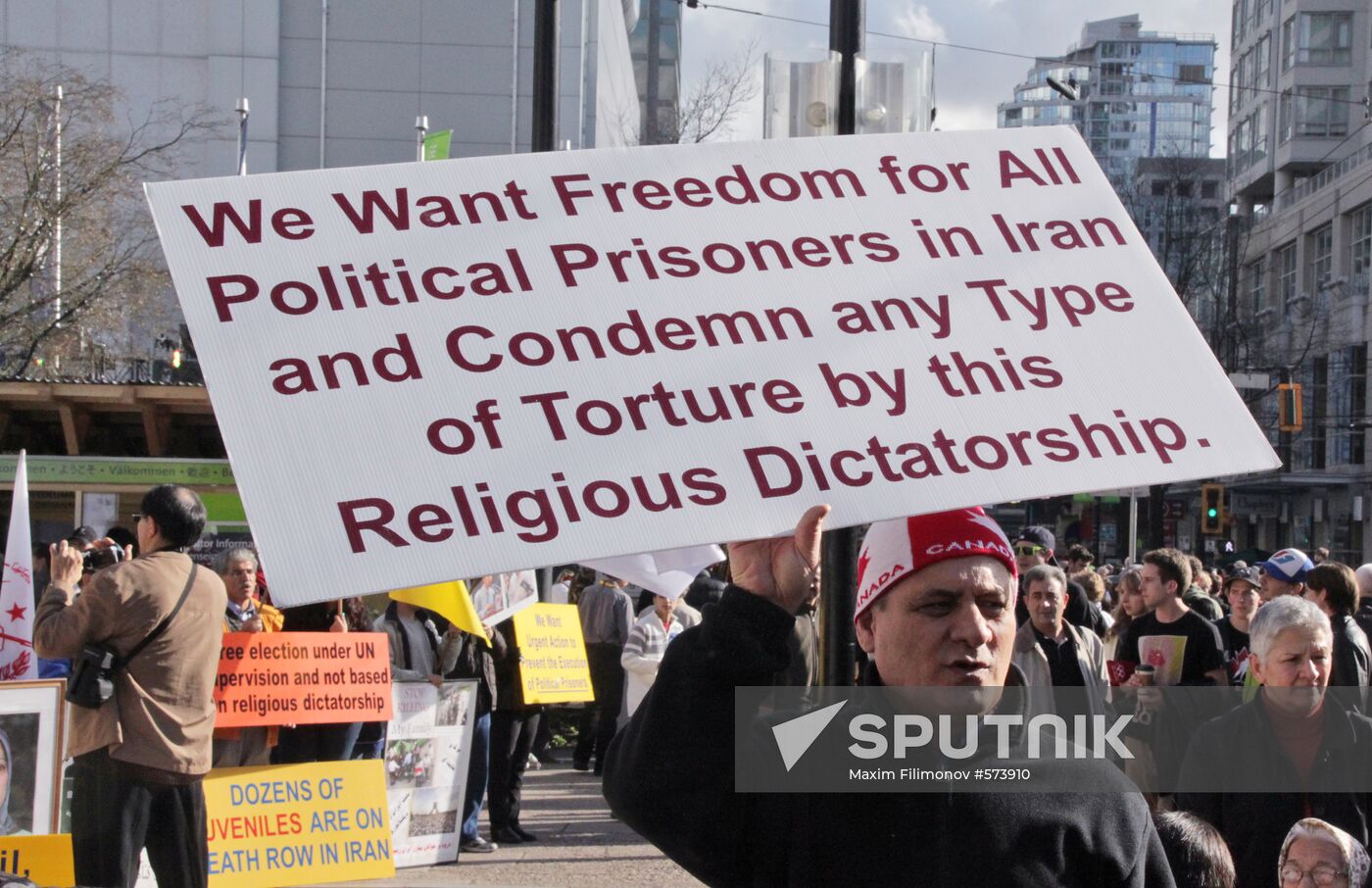 Picket against reprisal in Iran