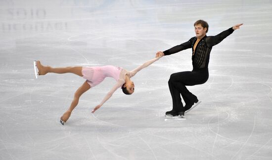 Vera Bazarova and Yury Larionov