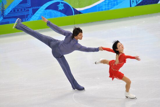 Yuko Kawaguti and Alexander Smirnov