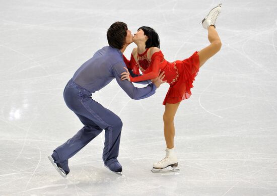 Yuko Kawaguti and Alexander Smirnov