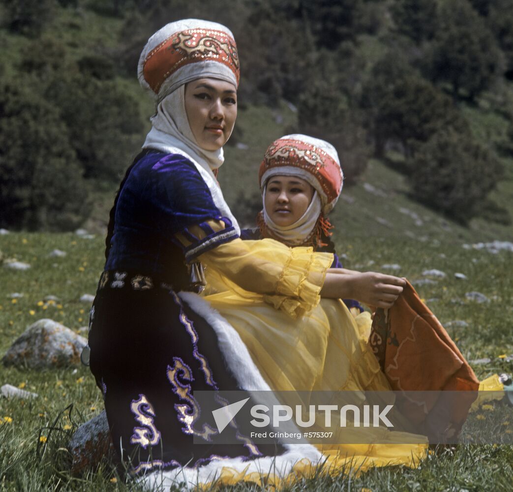 Kyrgyz State Dance Group members