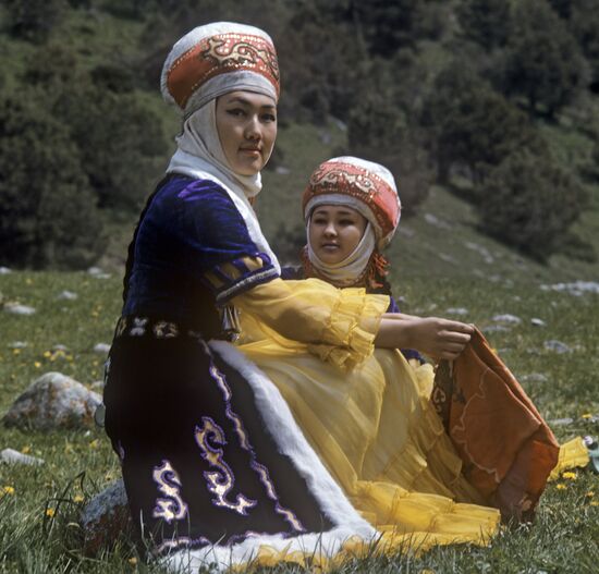 Kyrgyz State Dance Group members