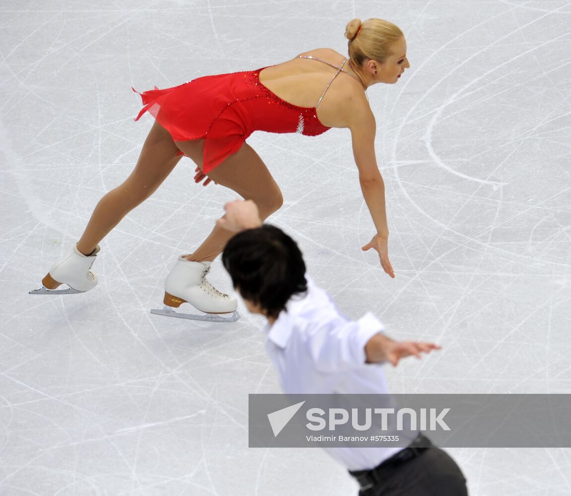 Maria Mukhortova and Maxim Trankov. Russia