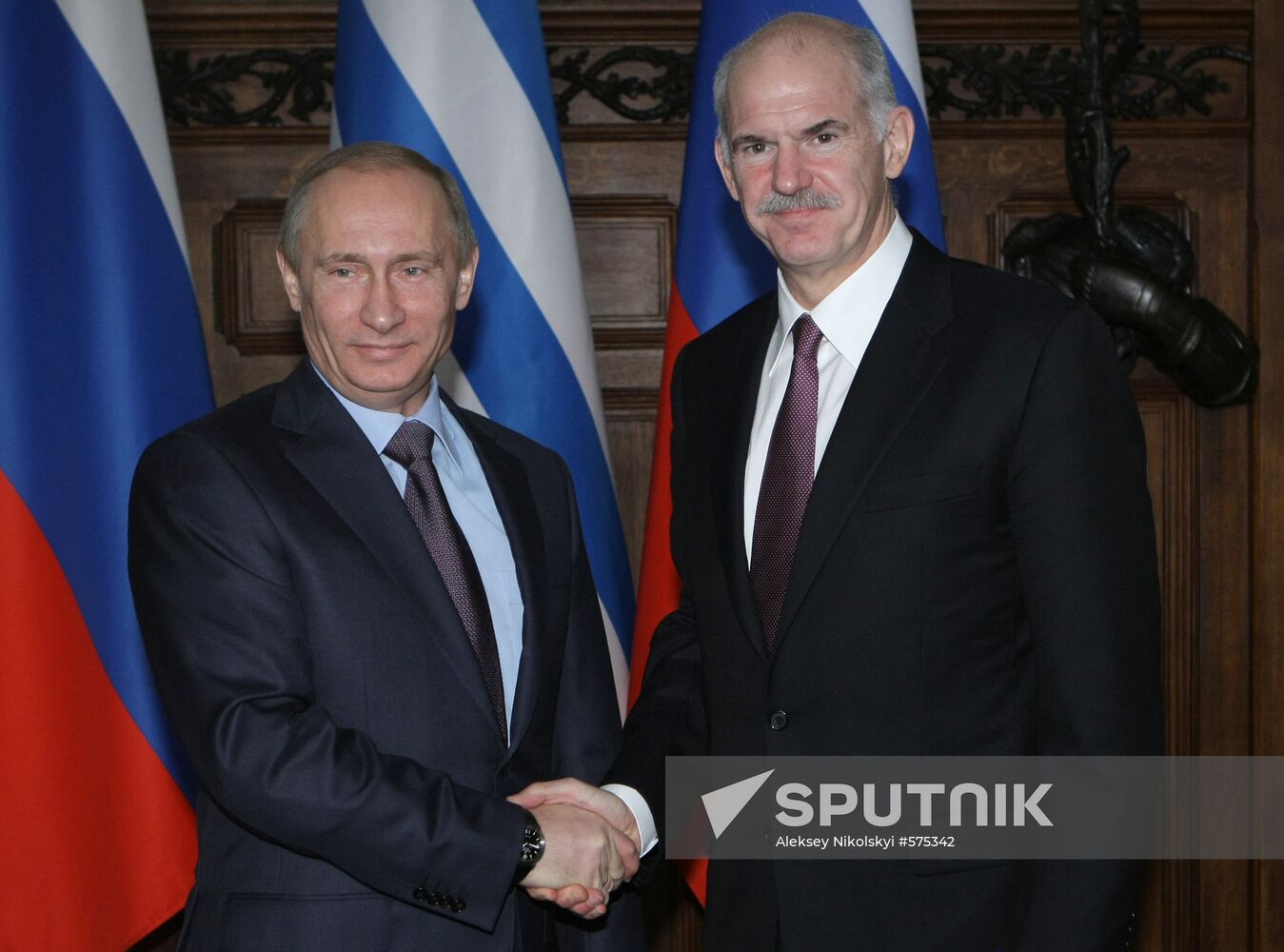 Vladimir Putin meets with George Papandreou