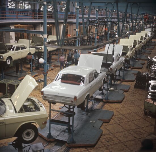 Motor car assembly department