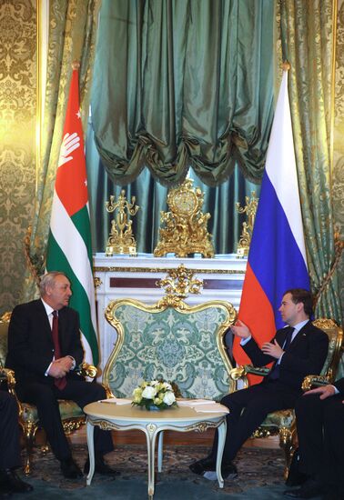 Dmitry Medvedev and Sergei Bagapsh