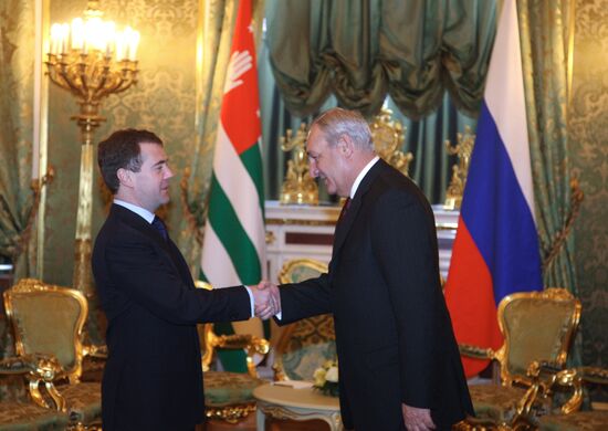 Dmitry Medvedev and Sergei Bagapsh