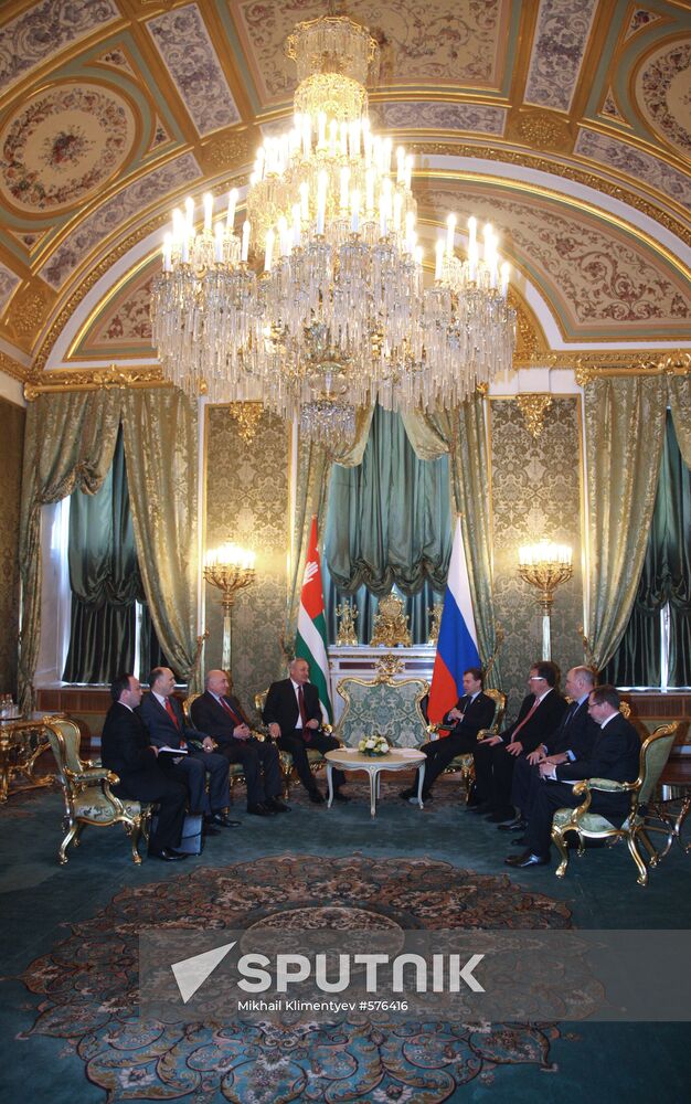 Dmitry Medvedev and Sergei Bagapsh