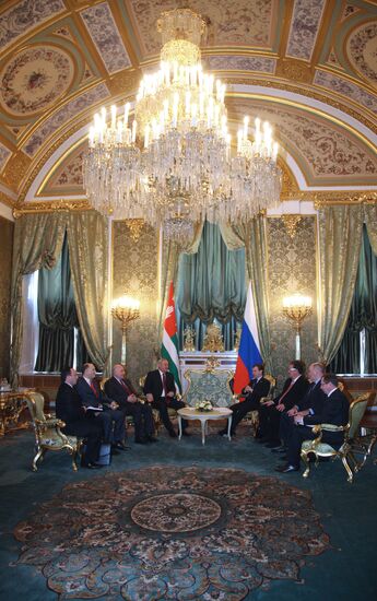 Dmitry Medvedev and Sergei Bagapsh
