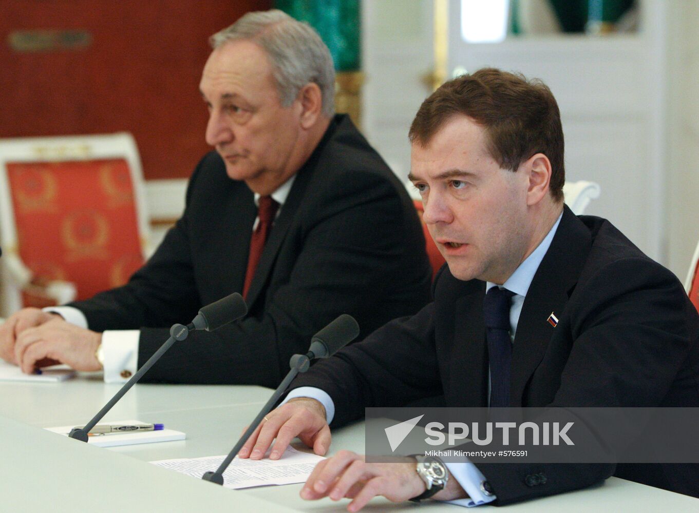 Dmitry Medvedev meets with Sergei Bagapsh
