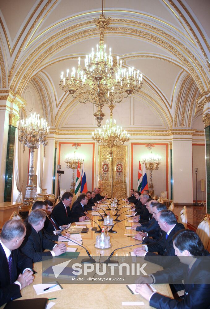 Dmitry Medvedev meets with Sergei Bagapsh