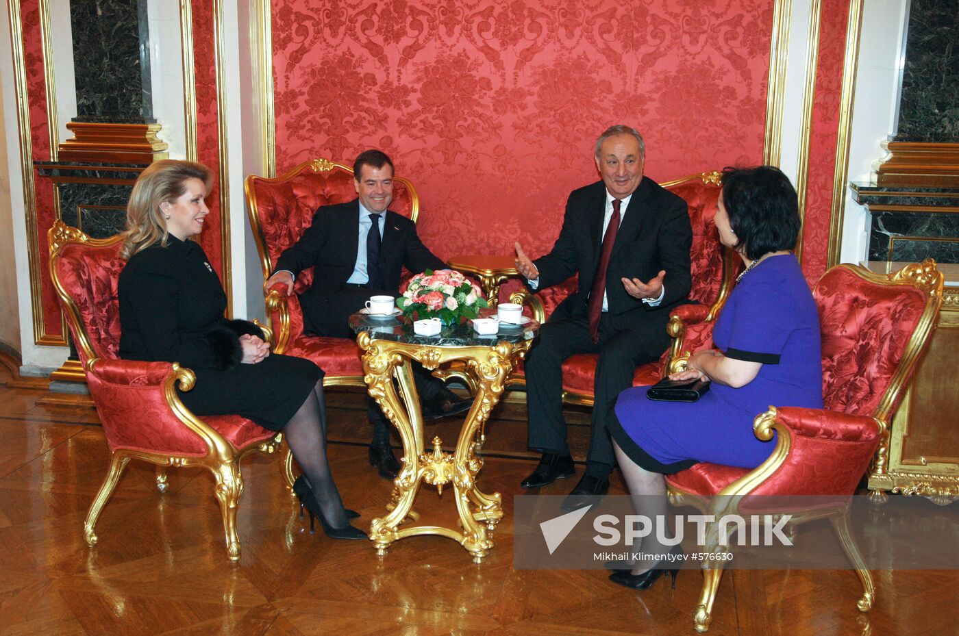 Dmitry Medvedev meets with Sergei Bagapsh