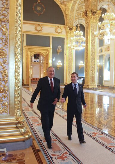 Dmitry Medvedev meets with Sergei Bagapsh