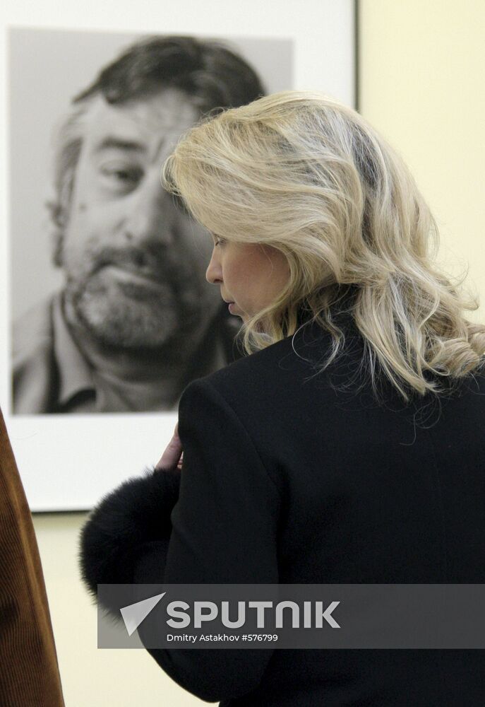 Svetlana Medvedeva attends Sergei Bermenyev's photo exhibition