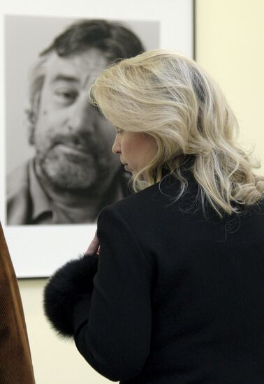 Svetlana Medvedeva attends Sergei Bermenyev's photo exhibition