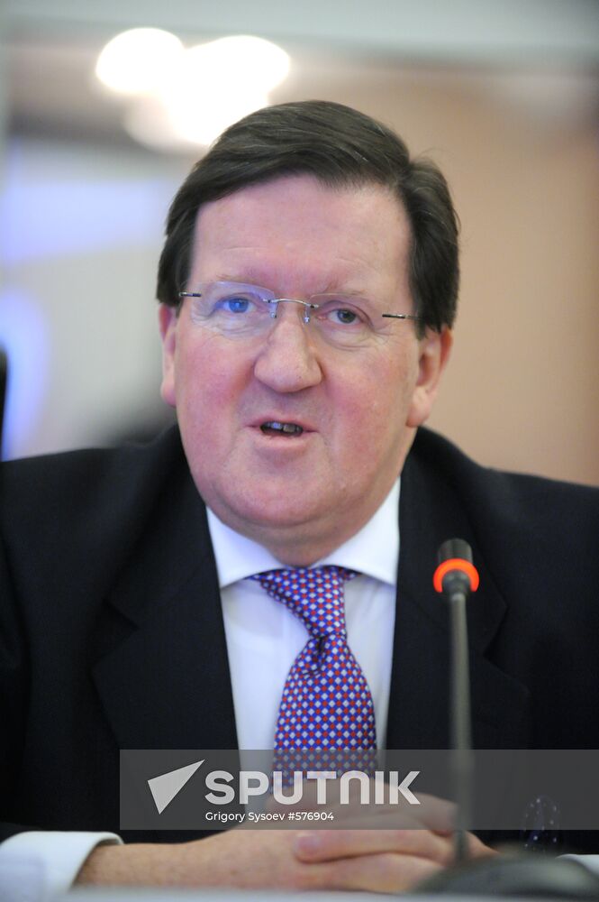 Former UK defense secretary George Robertson delivers lecture