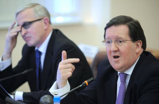 Alexander Shokhin and George Robertson