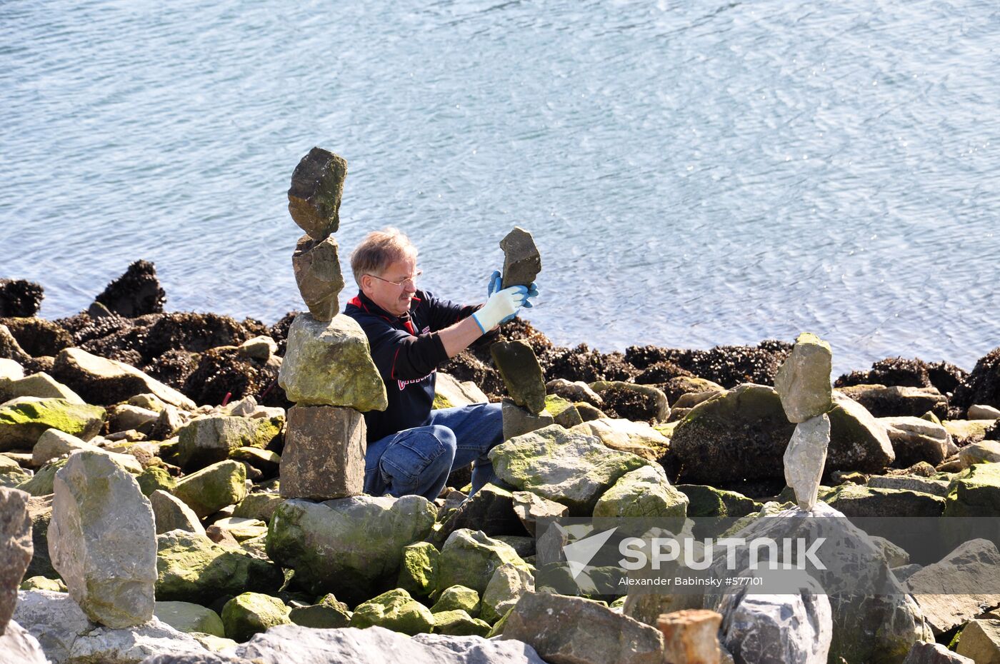 Stone balancer at Vancouver's embankment