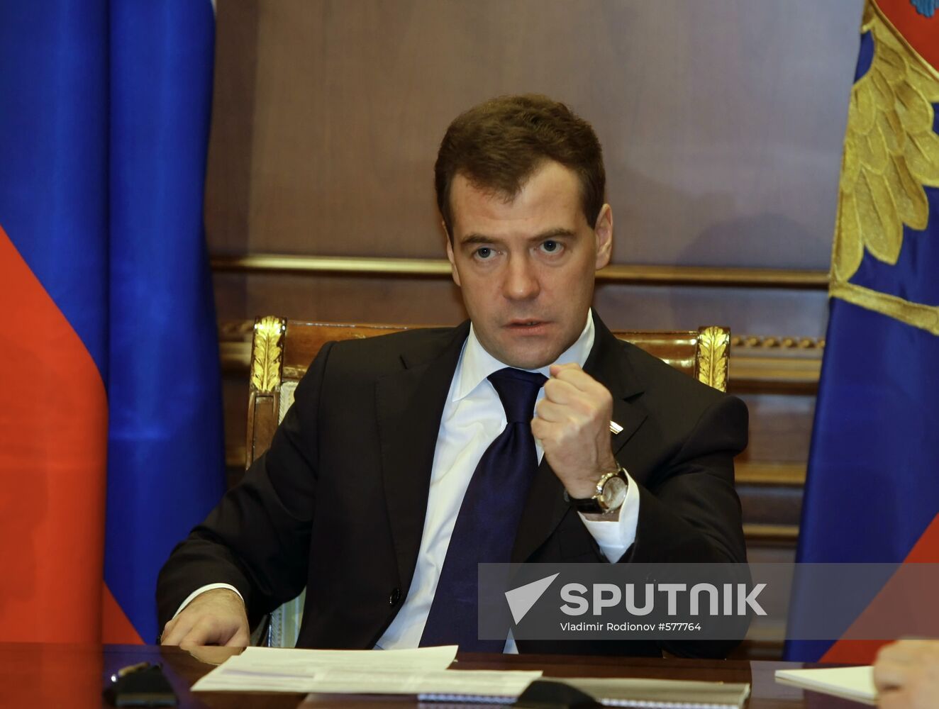 Dmitry Medvedev chairs meeting on climate change