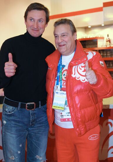 Wayne Gretzky, Gennady Khazanov