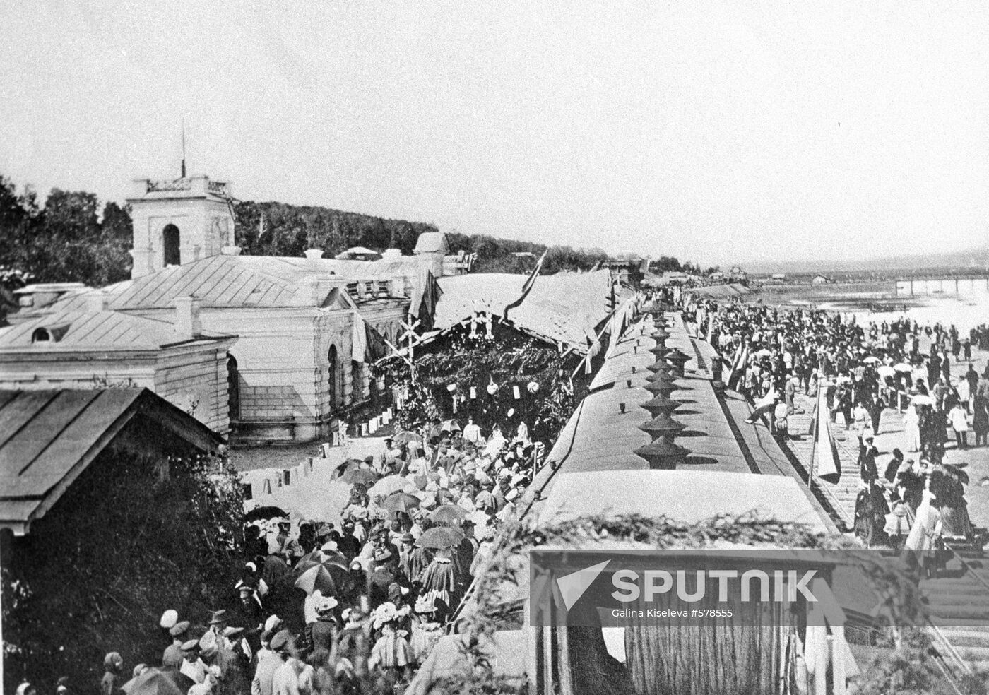"Meeting the 1st Train in Irkutsk" photo