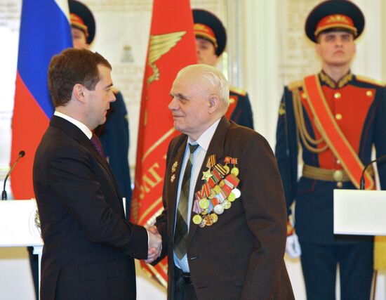 Dmitry Medvedev presents state awards at the Kremlin