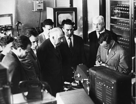 Basov, Shtranikh, Boрr, Zhdanov, Skobeltsin, Aage Bohr