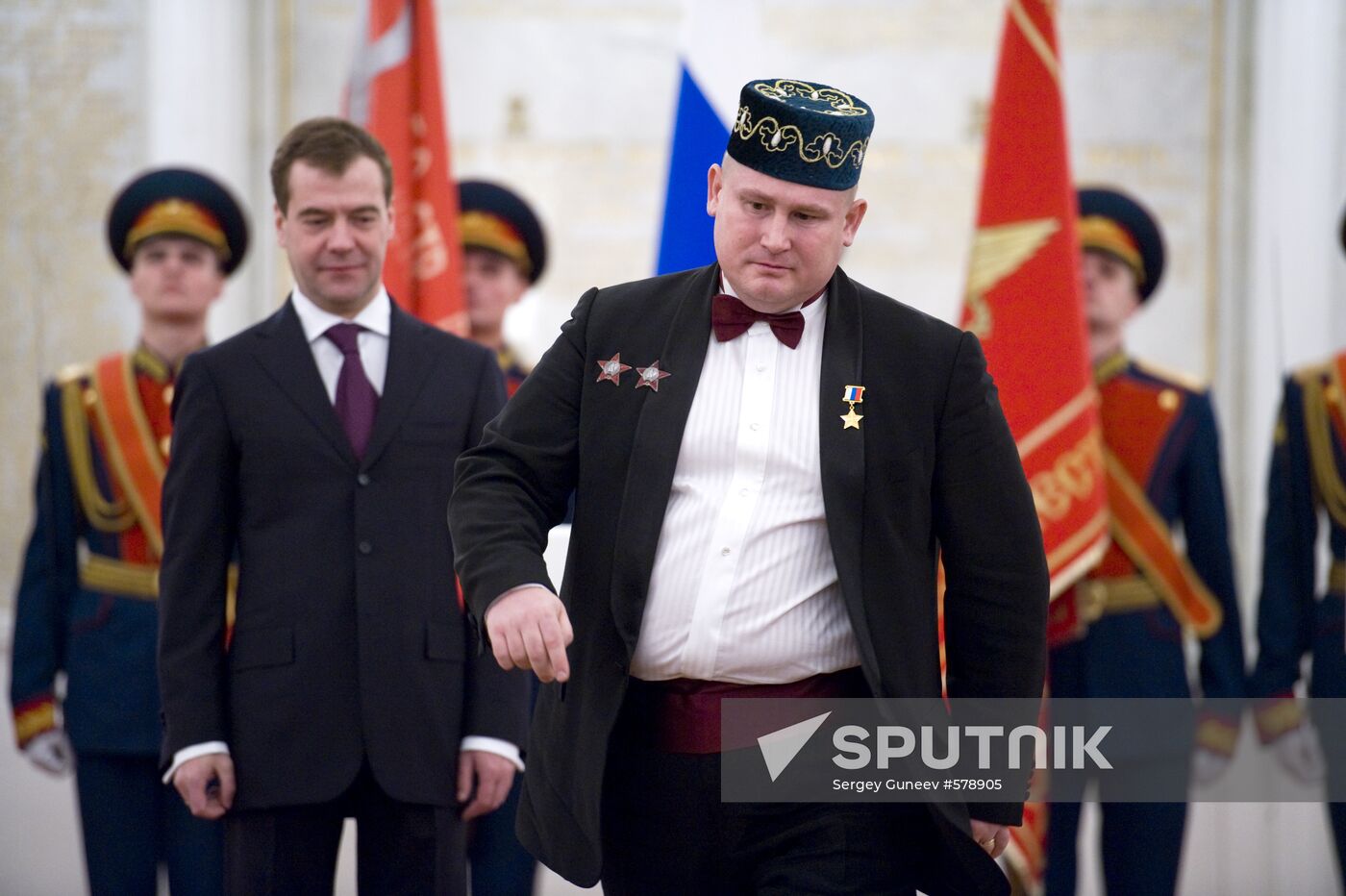 Dmitry Medvedev presents state awards to WWII veterans
