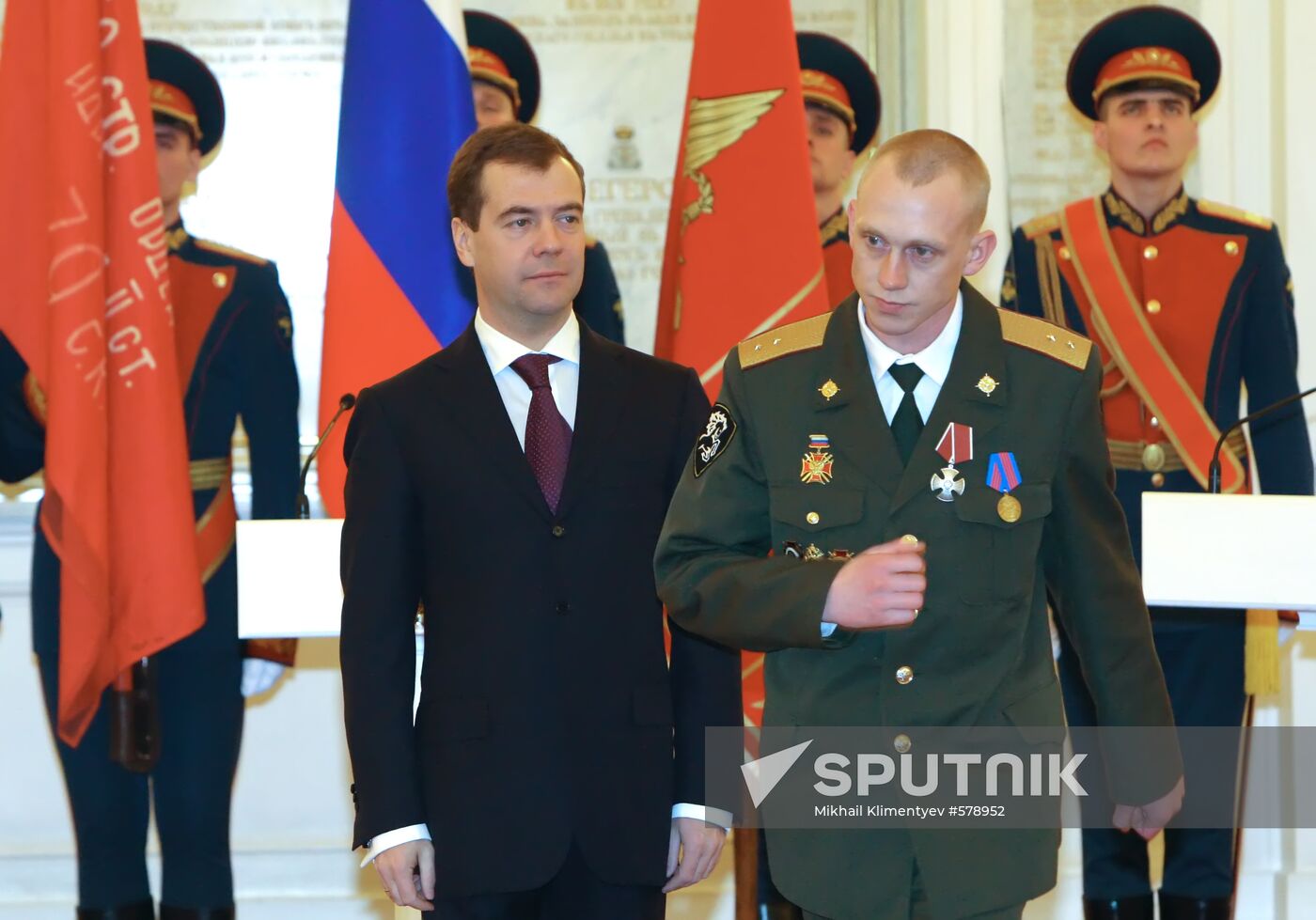 Dmitry Medvedev presents state awards to WWII veterans