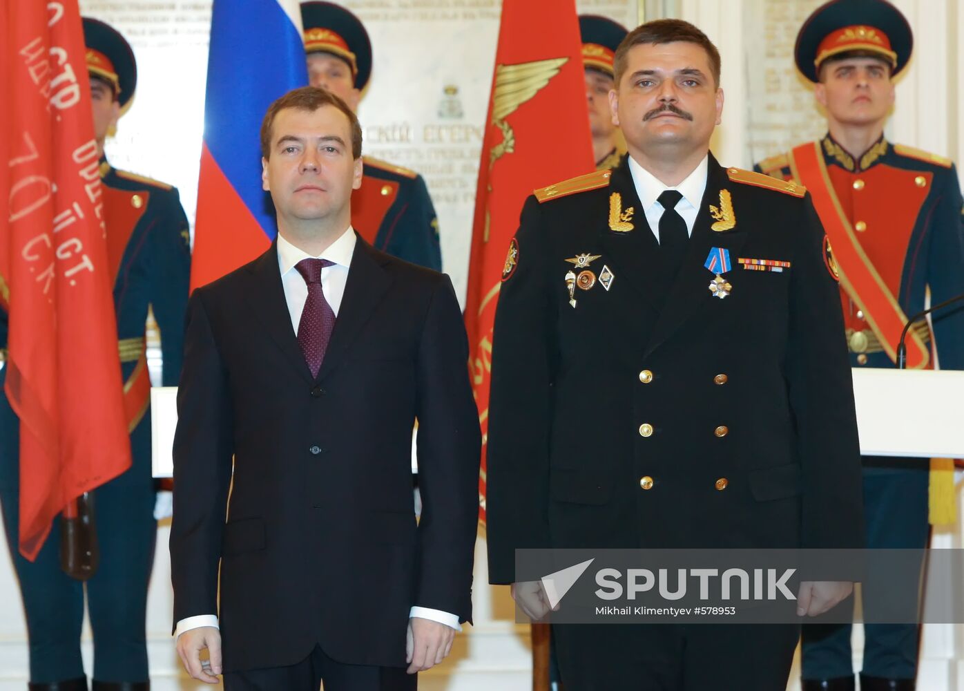 Dmitry Medvedev presents state awards to WWII veterans