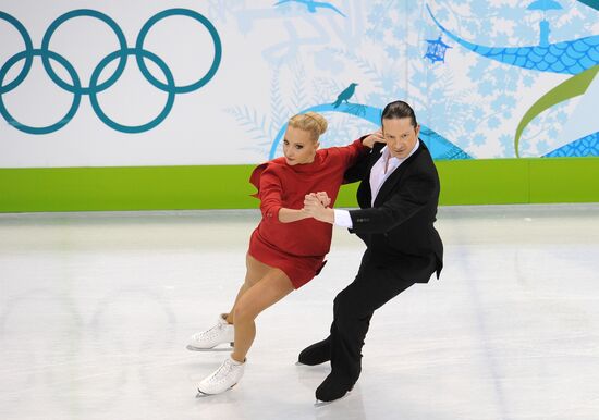 Oksana Domnina and Maxim Shabalin