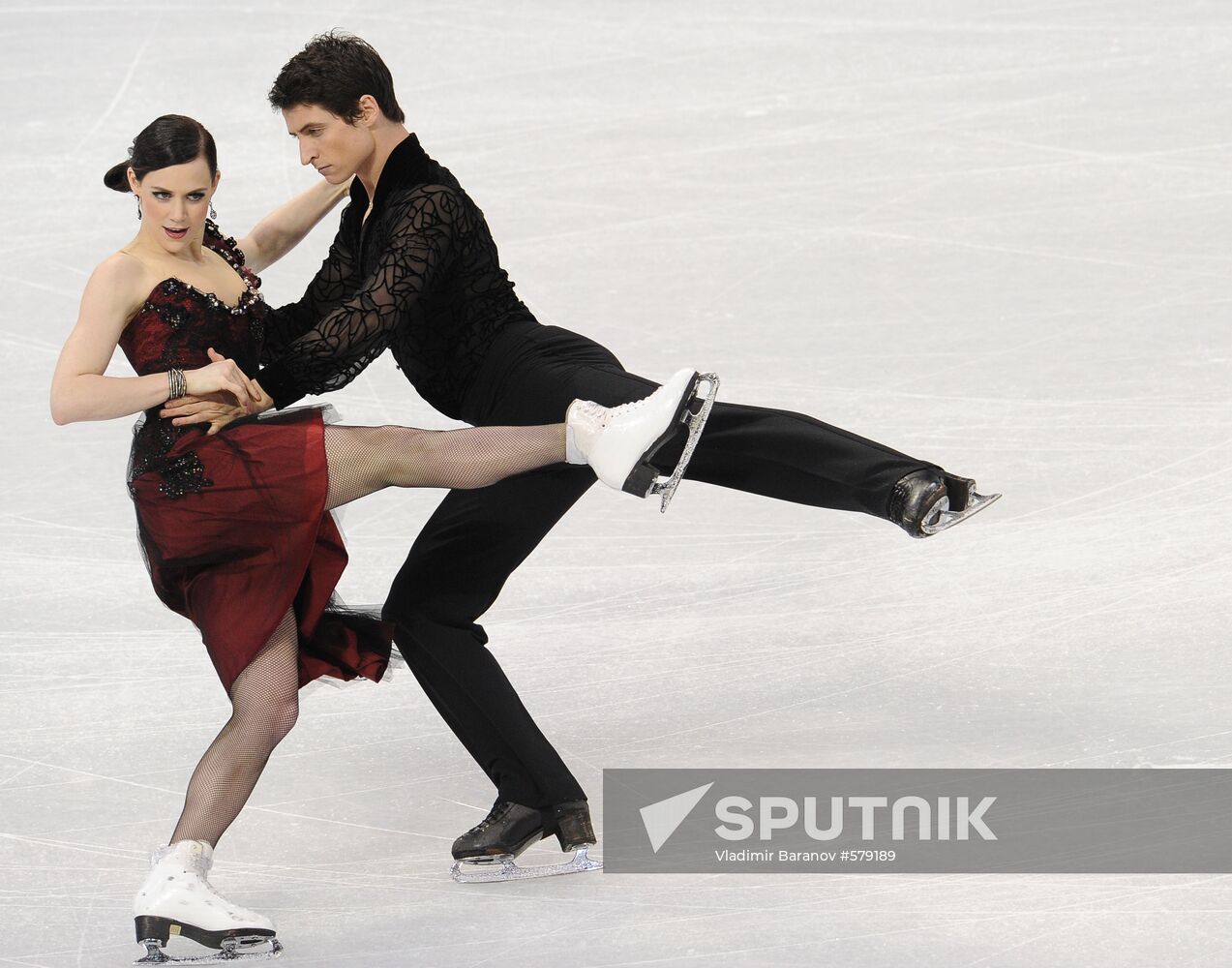 Tessa Virtue and Scott Moir
