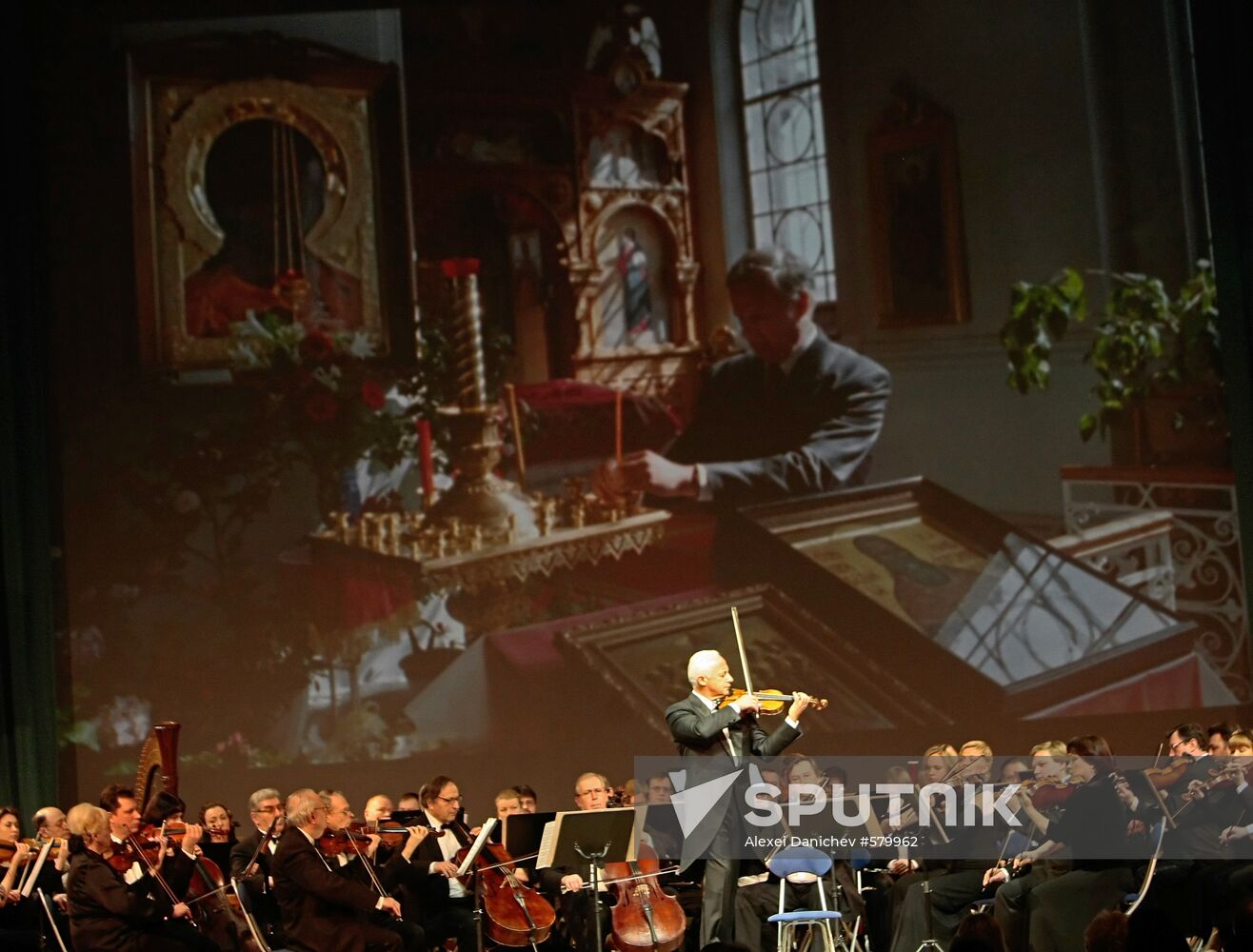 Concert marks 10th anniversary of Anatoly Sobchak's death