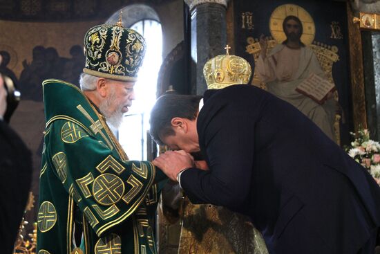 Metropolitan Volodymyr blesses Viktor Yanukovych
