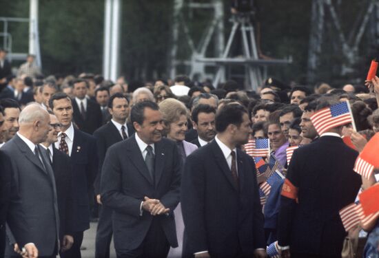 Meeting U.S. President Richard Nixon at Vnukovo Airport