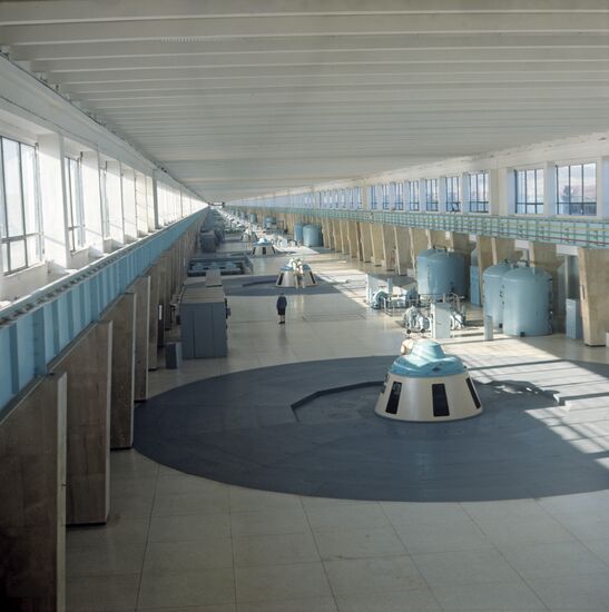 Machine hall