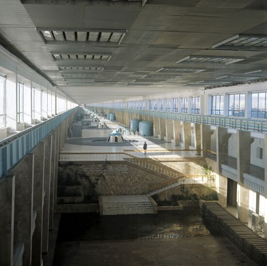 Machine hall