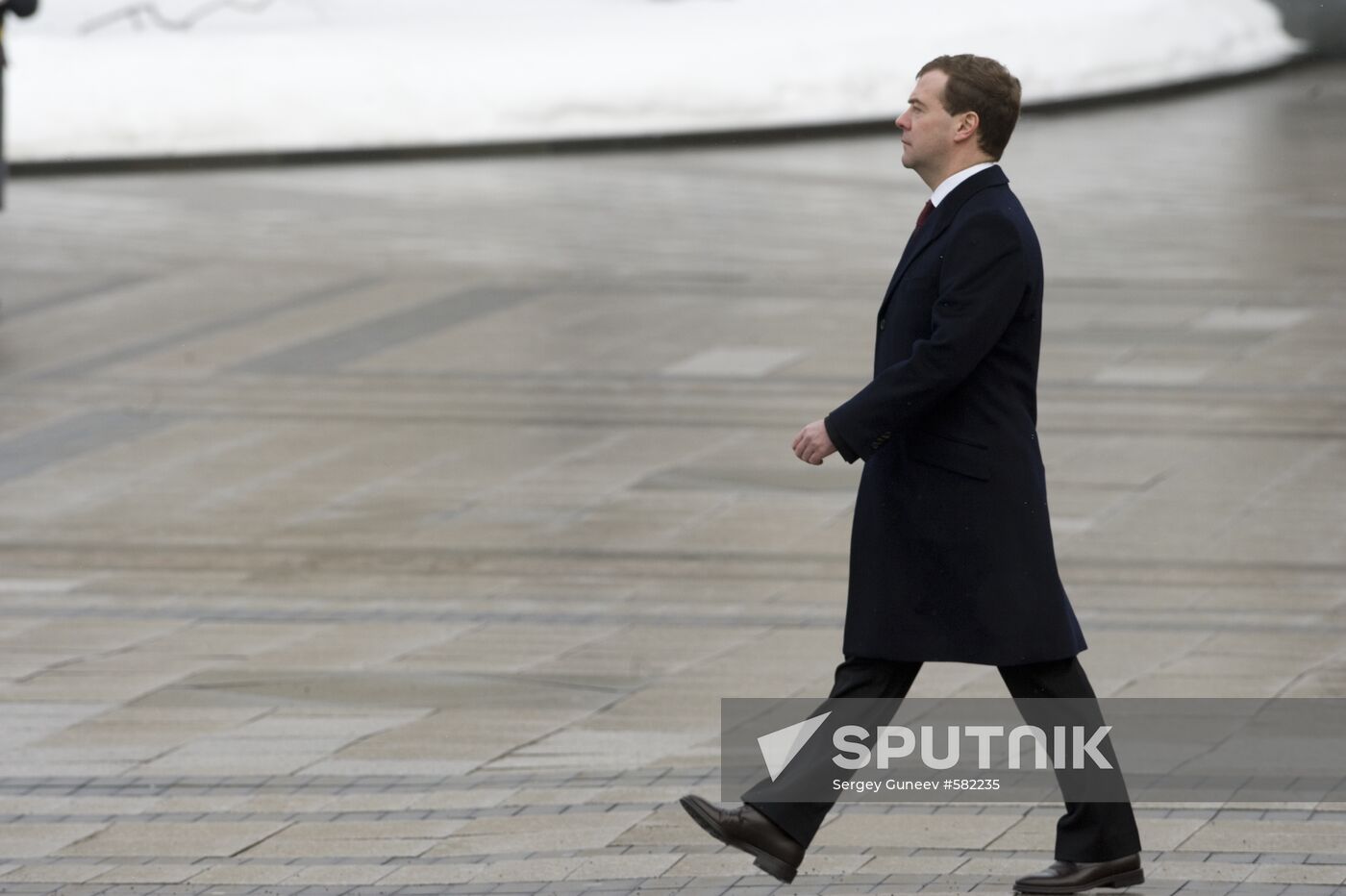 Dmitry Medvedev at Eternal Flame lighting ceremony