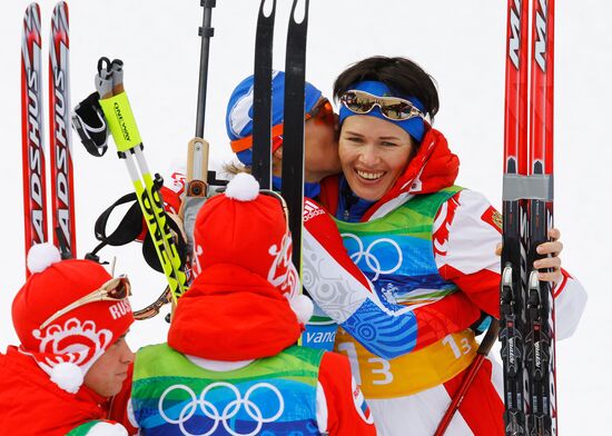 Russians win gold in biathlon