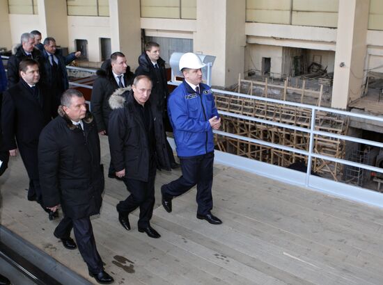 Vladimir Putin visits Republic of Khakasiya