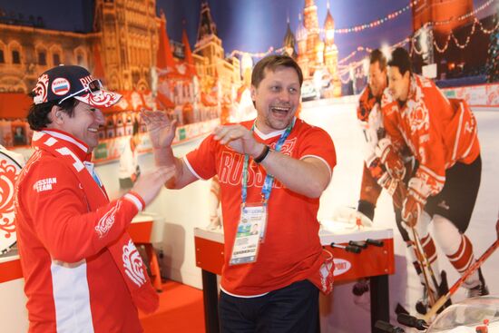 Gordon Campbell and Anatoly Pakhomov