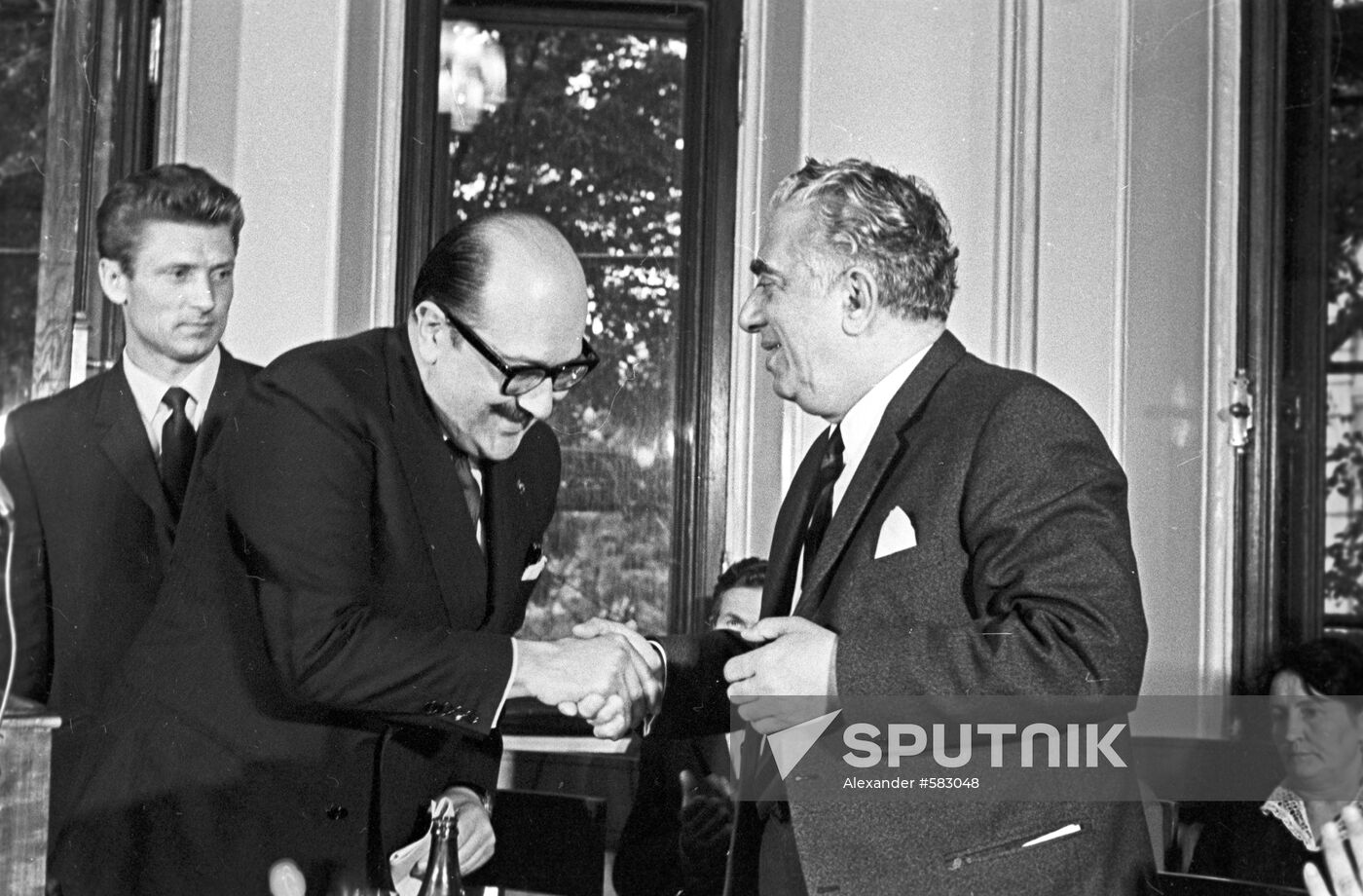 Pedro Gómez Valderrama and Aram Khachaturian