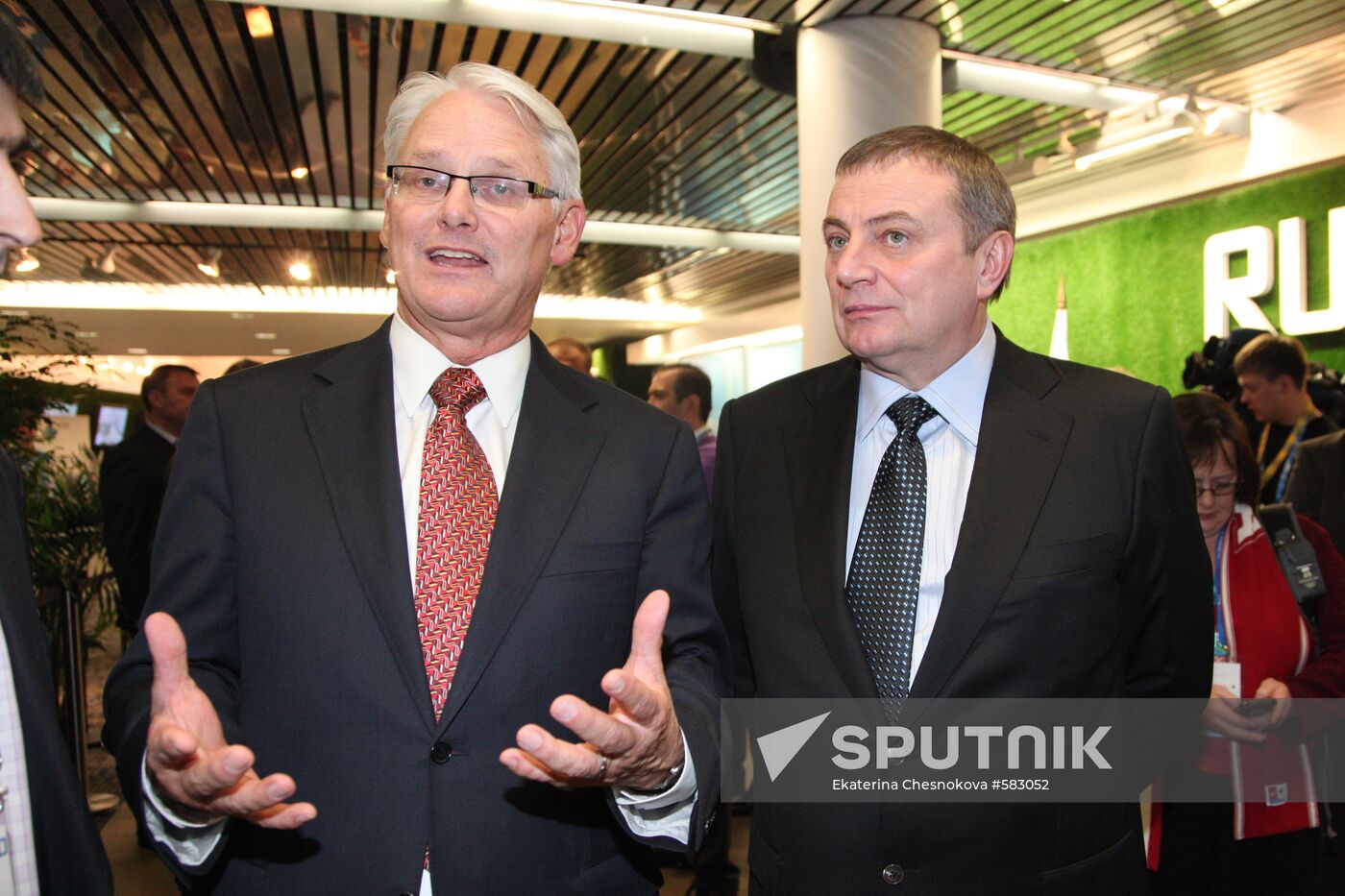 Gordon Campbell and Anatoly Pakhomov