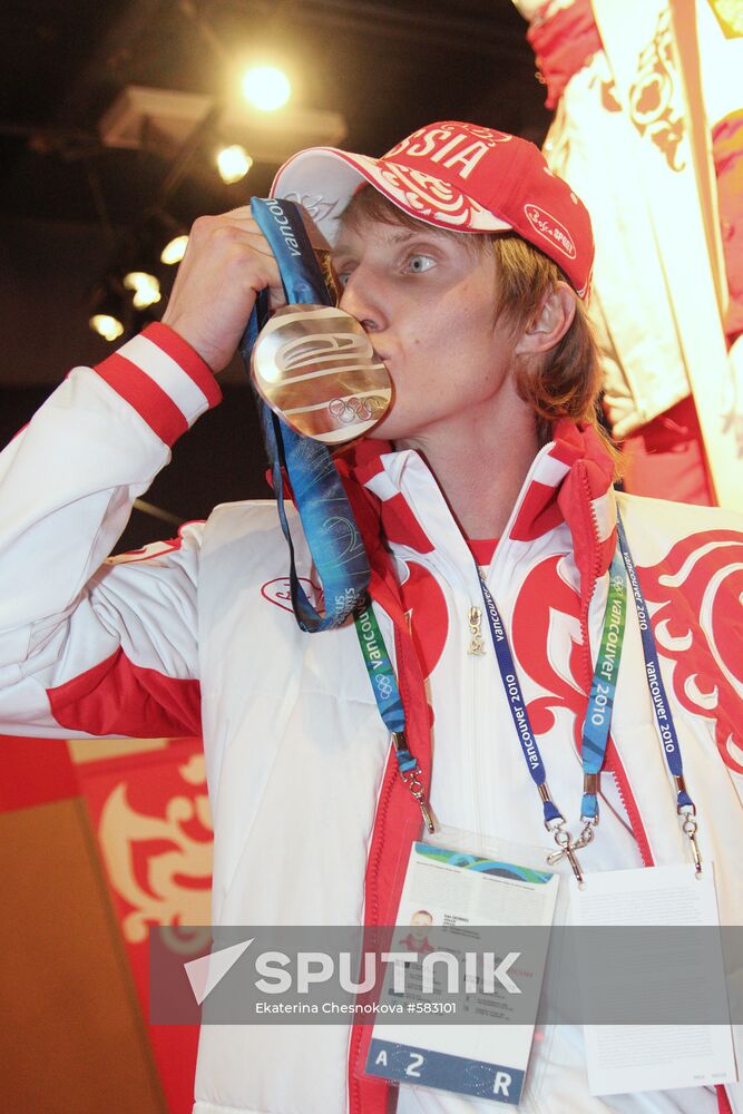 Gordon Campbell and Anatoly Pakhomov