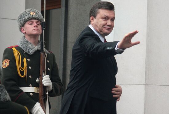 Viktor Yanukovych inagurated as Ukraine President