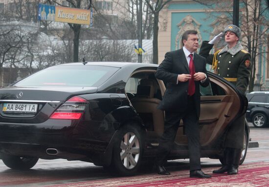 Viktor Yanukovych inagurated as Ukraine President