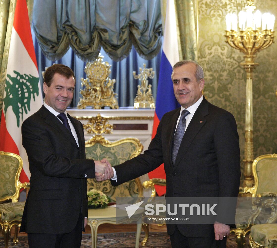 Dmitry Medvedev meets with Michel Suleiman