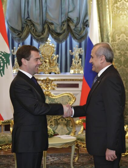 Dmitry Medvedev meets with Michel Suleiman