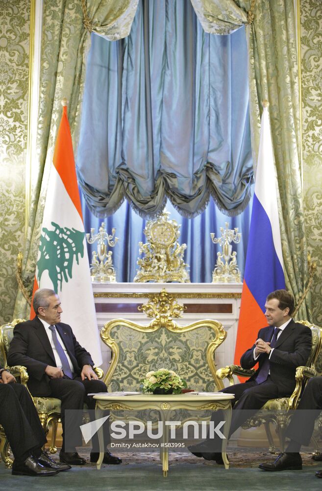 Dmitry Medvedev meets with Michel Suleiman